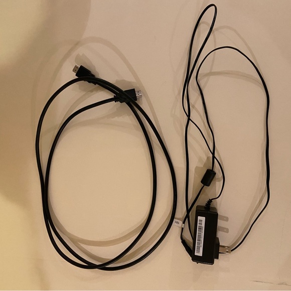 SCEPTRE 24in Edgeless curved monitor 75Hz refresh rate with hdmi cord, and box - Picture 6 of 6